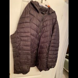 Black light weight puffer jacket.  Size 5X